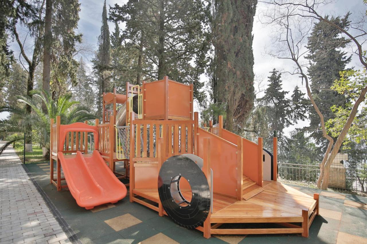 Garden Resort Gagra Luaran gambar